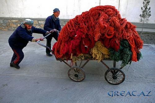 Изготовление ковров в Афганистане