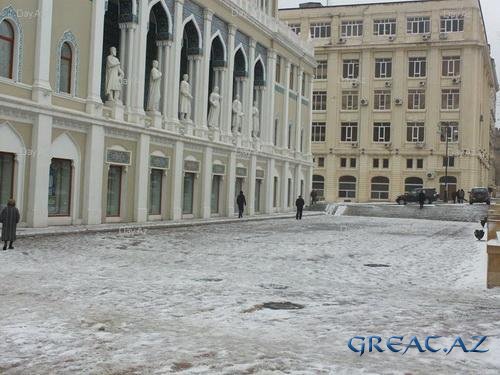 Первый снег в Баку!