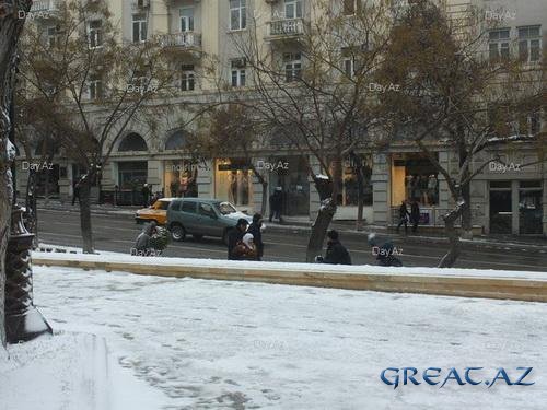 Первый снег в Баку!