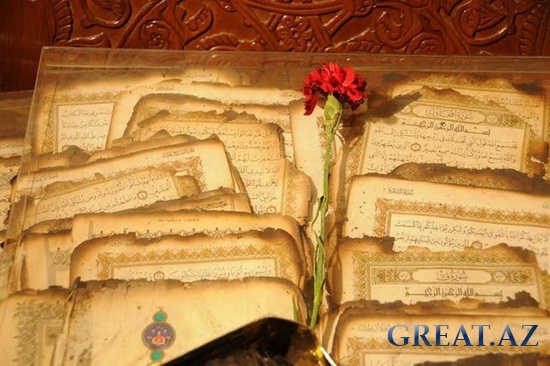Выставка миниатюрных Коранов в Баку