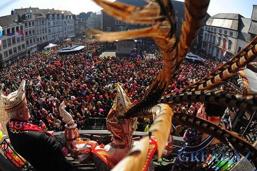 Сезон карнавалов в Европе