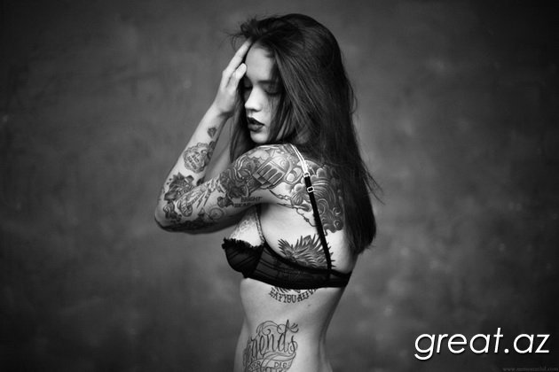 Татуированные девушки (27 Фото ню)