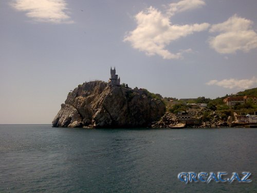Замок "Ласточкино гнездо" — визитная карточка Крыма