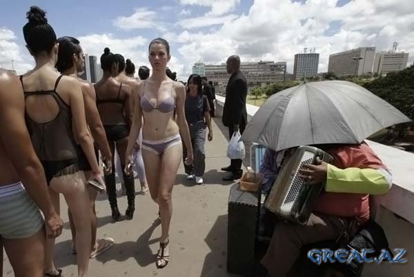 Национальный день нижнего белья в Бразилии (12 фото)
