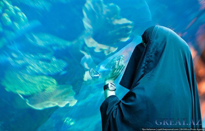 Огромный аквариум в Дубае