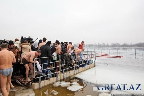 Как купались на Крещение в Киеве
