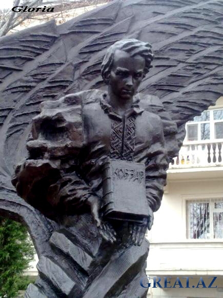 Памятник Тарасу Шевченко в Баку