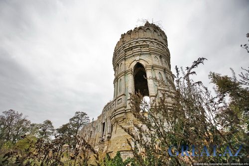 Руины немешаевского замка