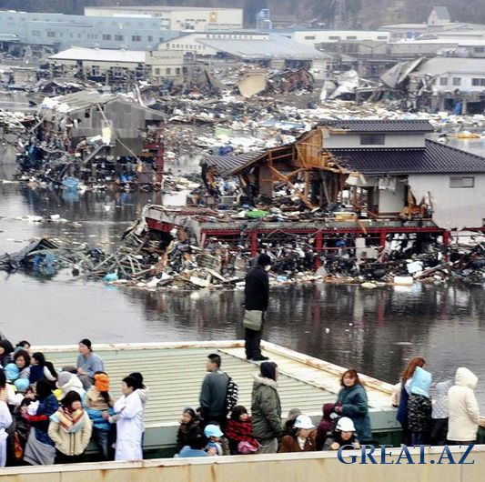 Япония: за землетрясением в 8,9 баллов мощностью последовало цунами