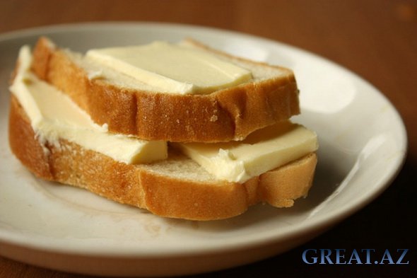 Почему бутерброды падают маслом вниз?