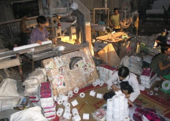 Завод туалетной бумаги в Китае