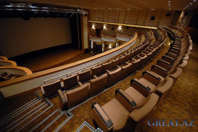 Отреставрированный Кинотеатр "Низами" (22 Фото)