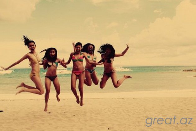 Красивые девушки на пляже Фото - Летние девушки