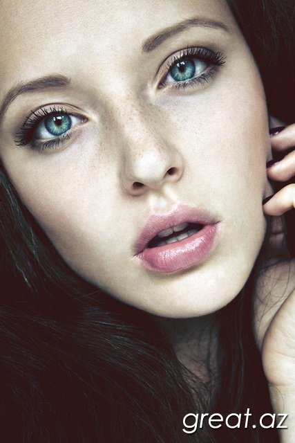 Изумительные красивые женские глаза (99 фото)