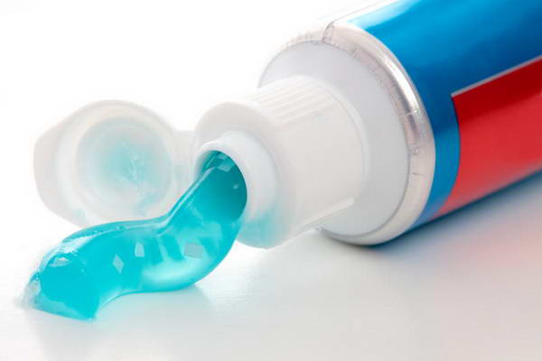 Способы использования зубной пасты в быту